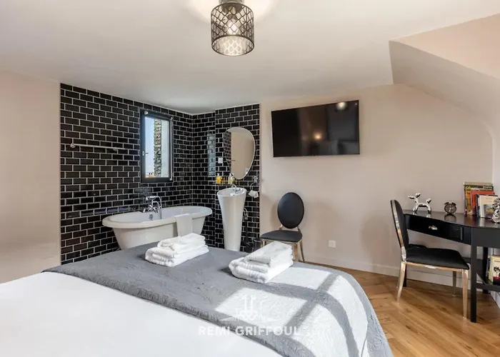 Le Coeur Townhouse Center 4 Guests